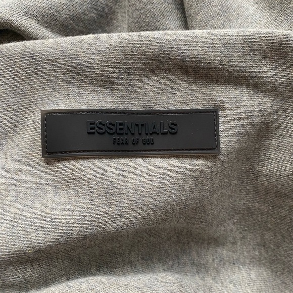ESSENTIALS FEAR OF GOD DARK OATMEAL PULLOVER HOODIE - Picture 5 of 6